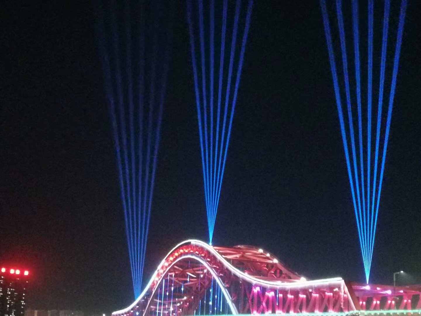 �������弤������