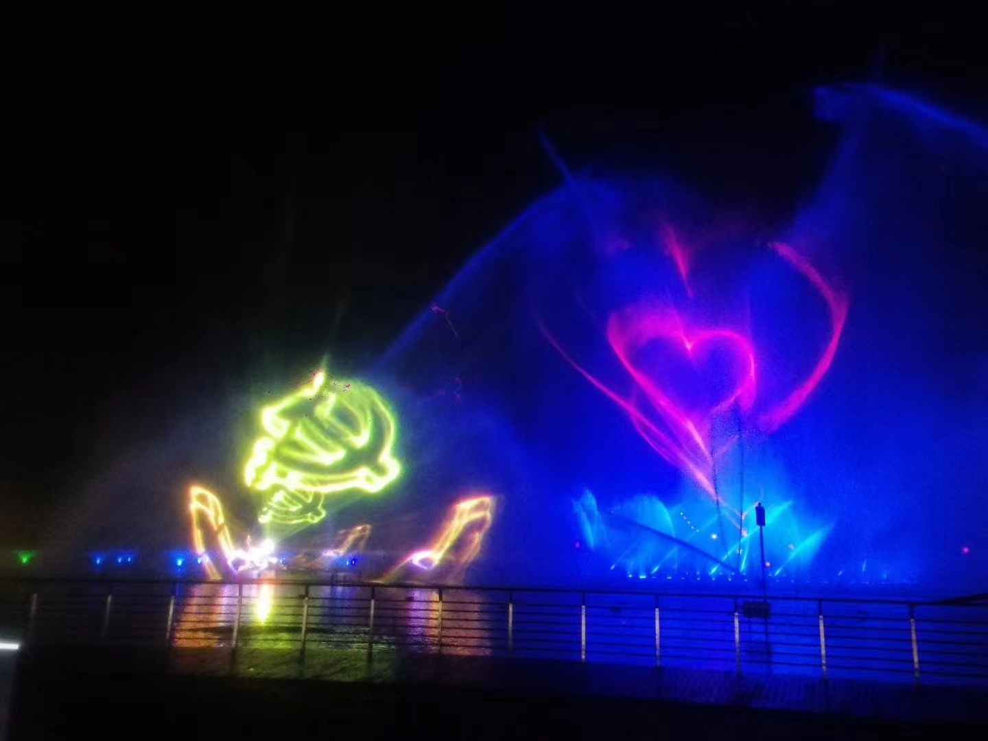 ��Ȫ�����