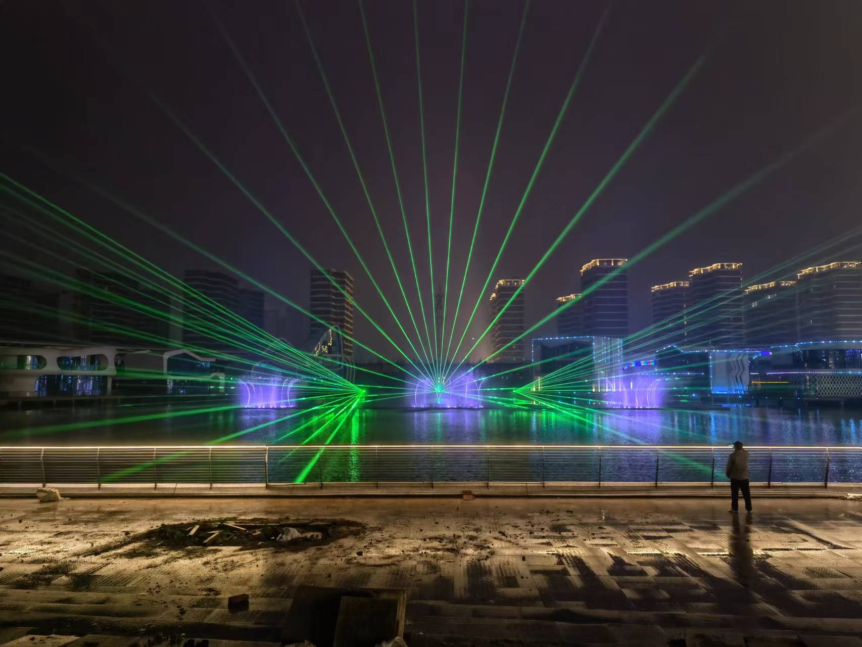 ��Ȫ�����